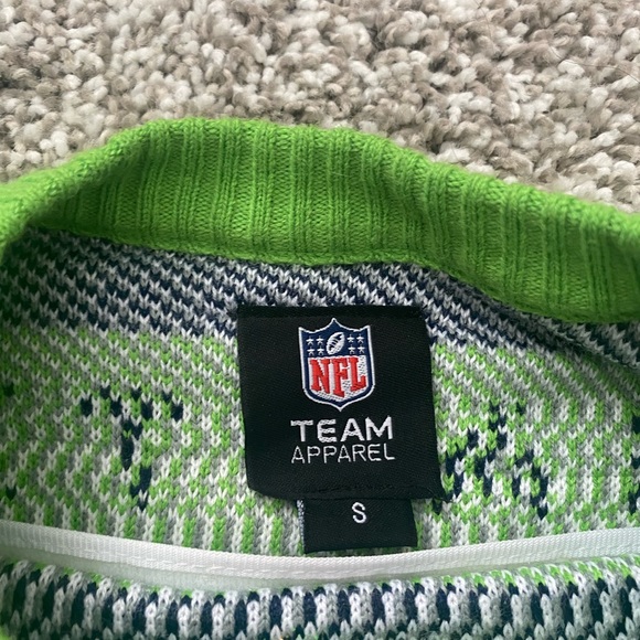 Seattle Seahawks ugly Christmas sweater size small - Picture 4 of 4